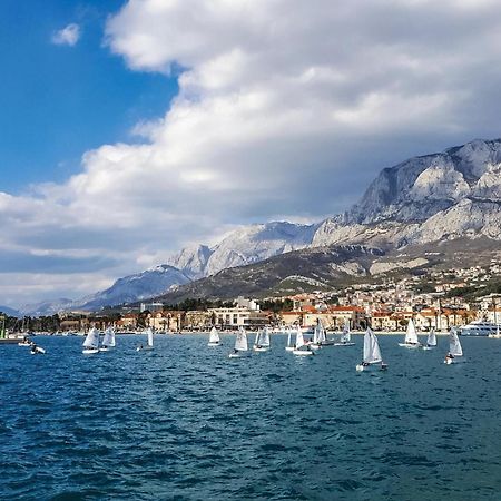 Lovely Apartment In Makarska With Kitchen Экстерьер фото